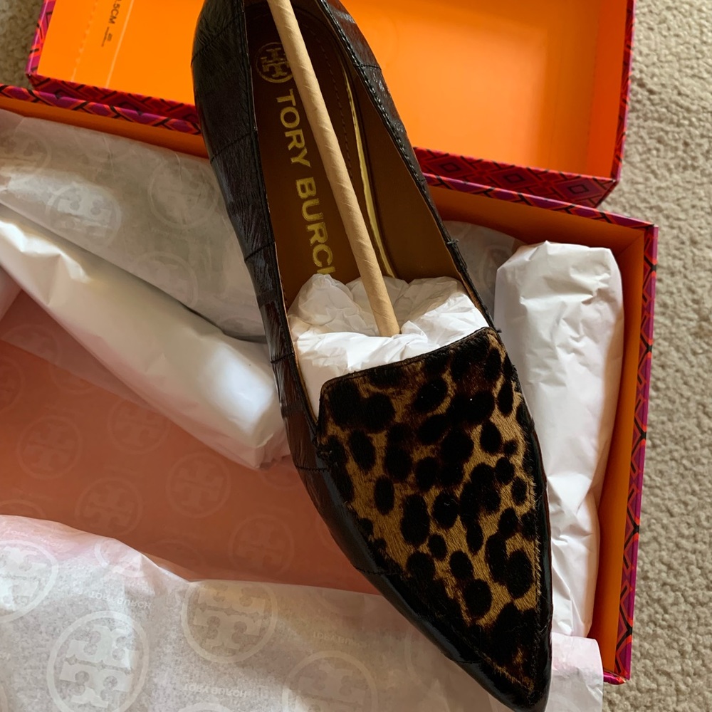 Tory Burch Lila 20 mm Loafer Shoe Black & Animal - Picture 12 of 12